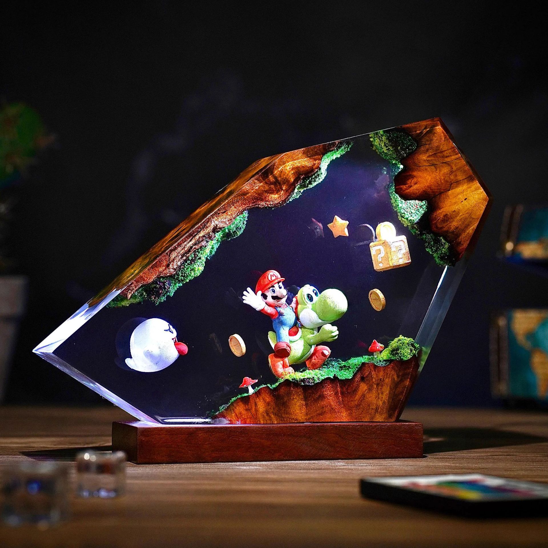 Home Decor Statue - Table Resin Lamp Cartoon Anime Figure